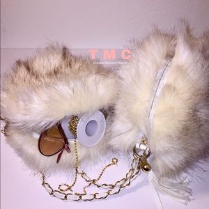 LAST ONE 🦊 Fur Shoulder Bag